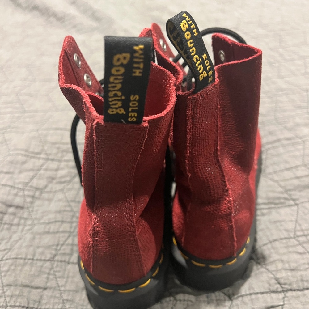 Dr.Martens 1460 Pascal Burgundy Textured Leather - Picture 2 of 5